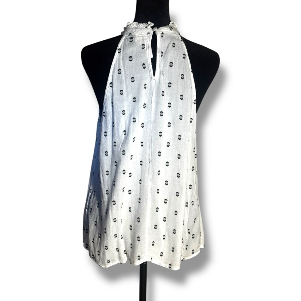 Alya Chic White with Black Pattern High Neck Keyhole Cutout Back Halter Neck Top - Picture 6 of 16